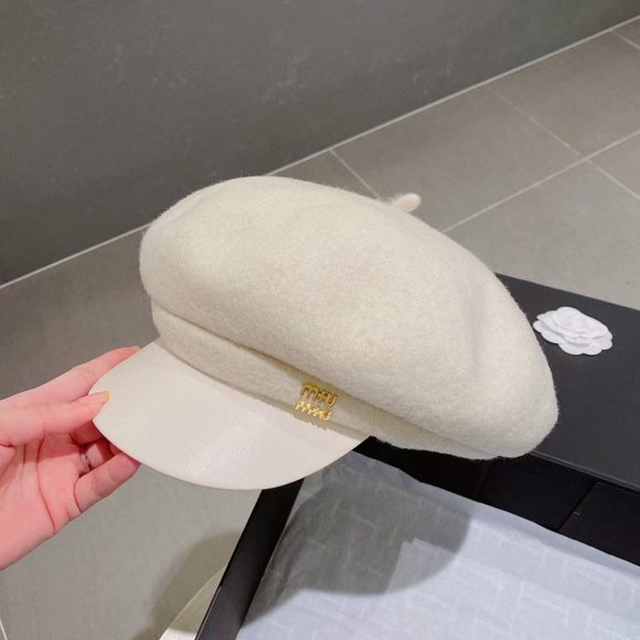 ?✨AUTHENTIC✨?Miu Miu hat